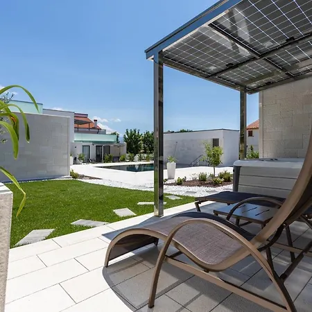 Hotel&resort Isola 5* Baška