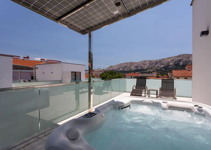 & Isola Hotel 5*