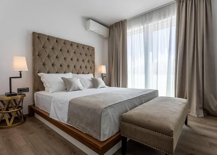 & Isola Otel 5*