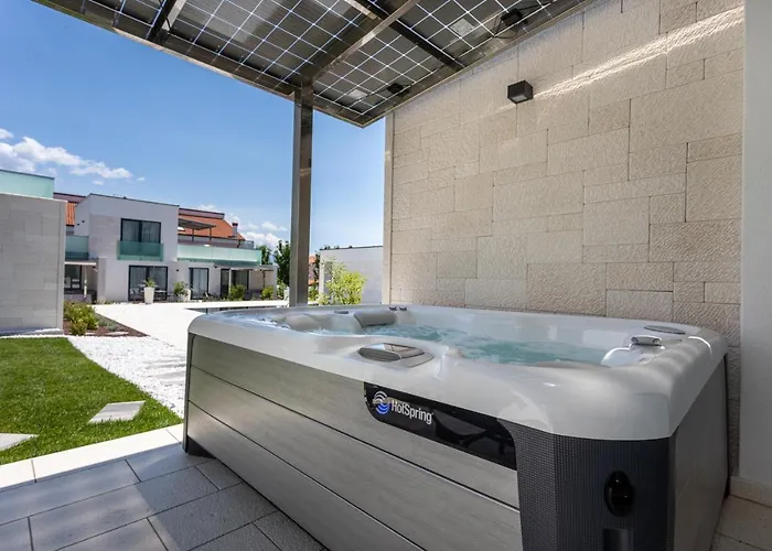 Hotel & Isola Baška